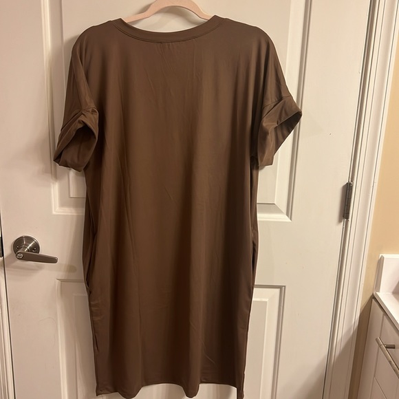 Zenana Rolled Short Sleeve V-Neck T-Shirt Dress - Mocha - L - Picture 3 of 6